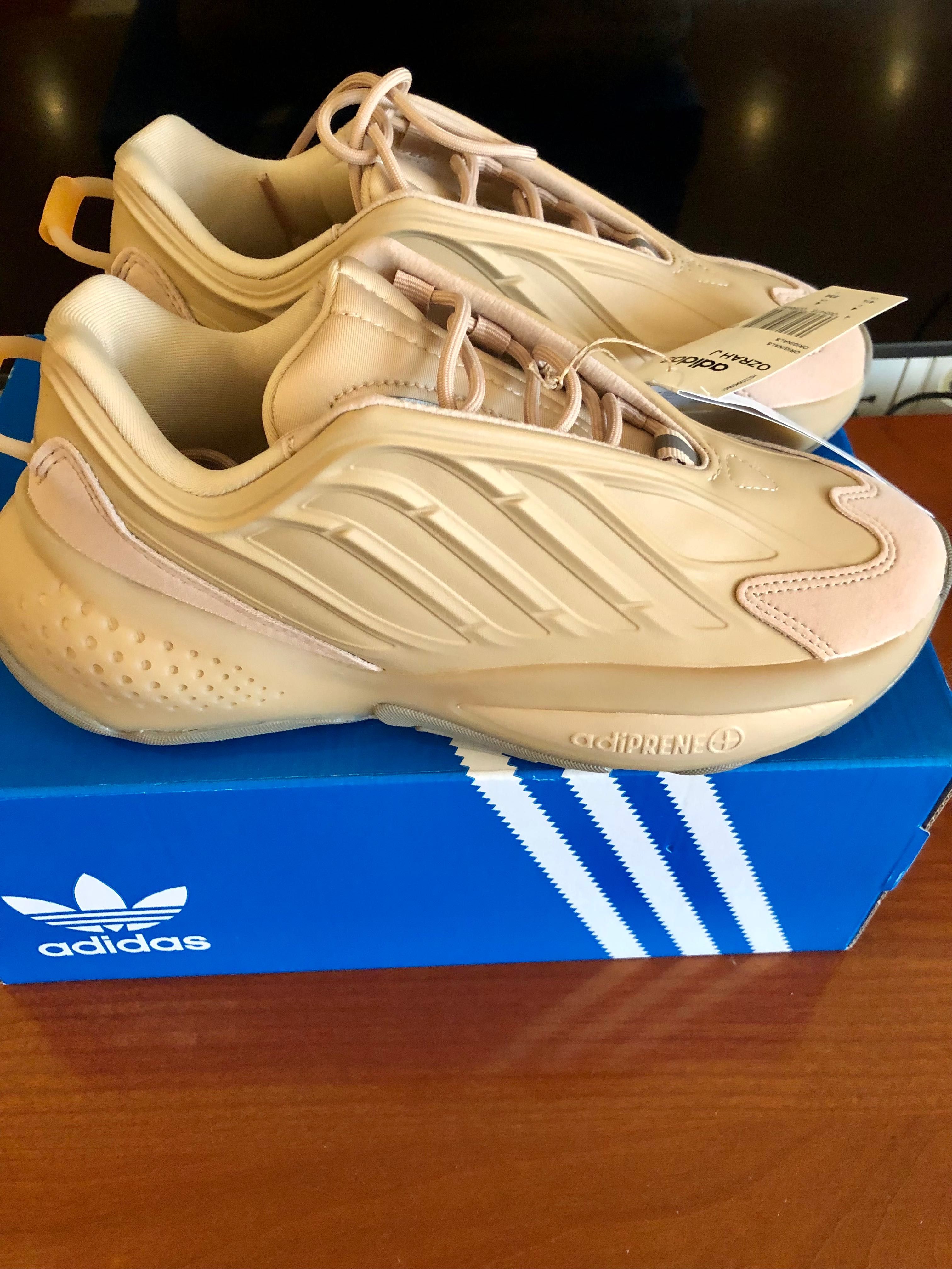 Кроссовки Adidas