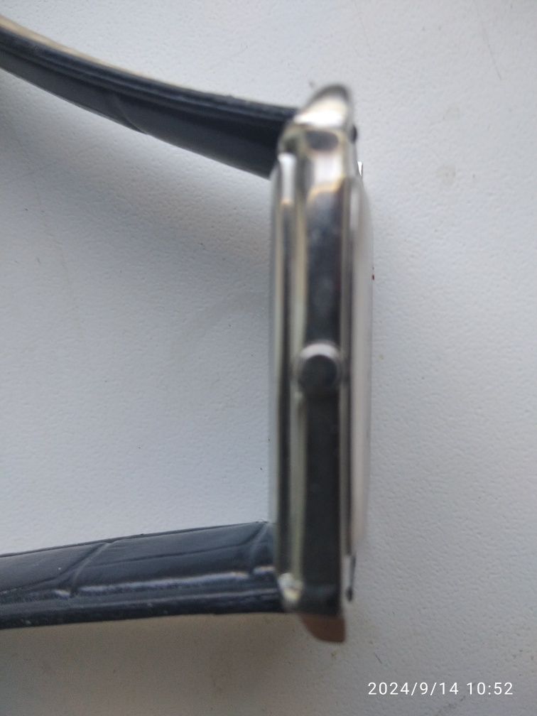 Часы   AVON SR826SW