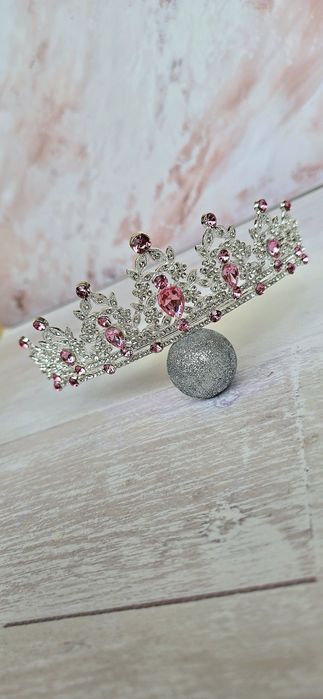 Корона діадема, обруч принцессы с камнями, прикраса на голову, тіара.