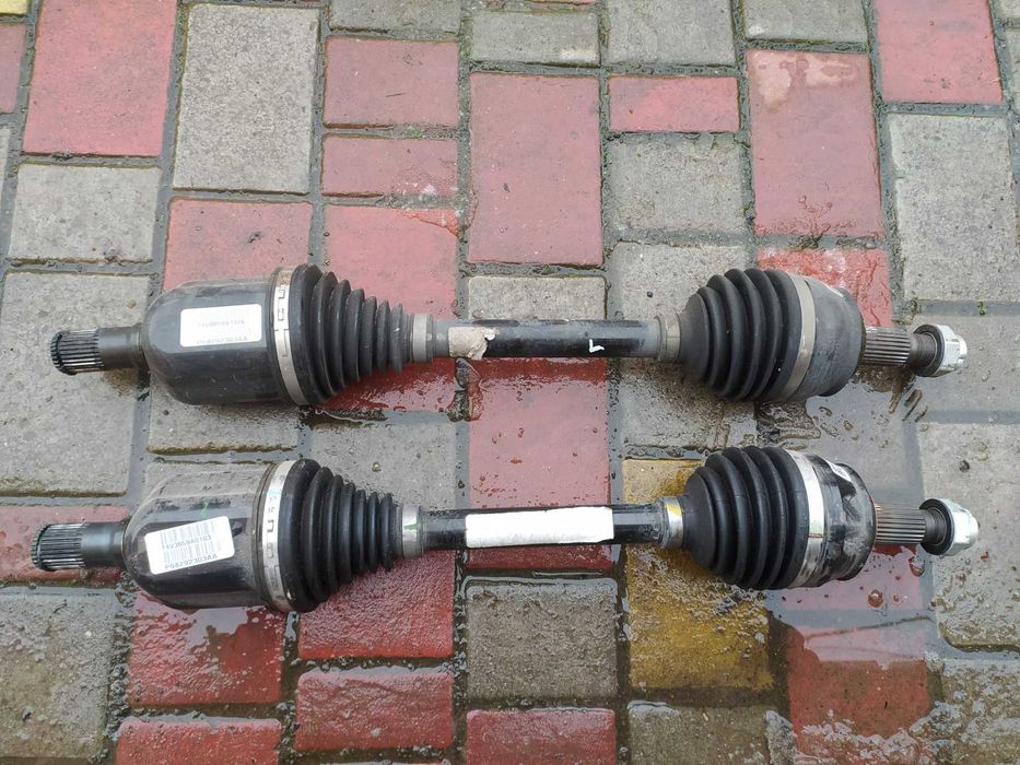 Полуось Jeep Cherokee KL 552123661 68292303 TRAILHAWK 68292313