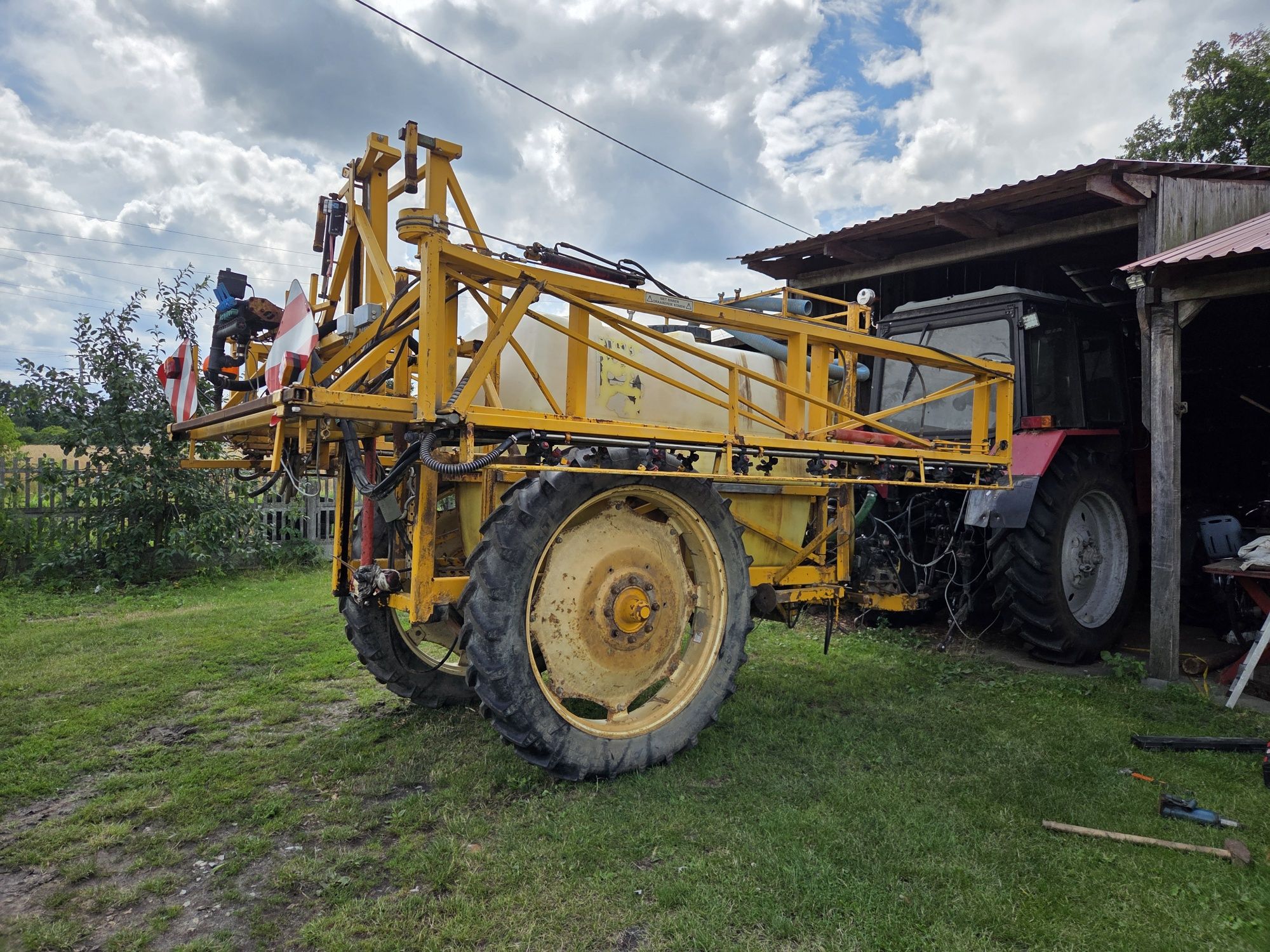 Opryskiwacz 2500l
