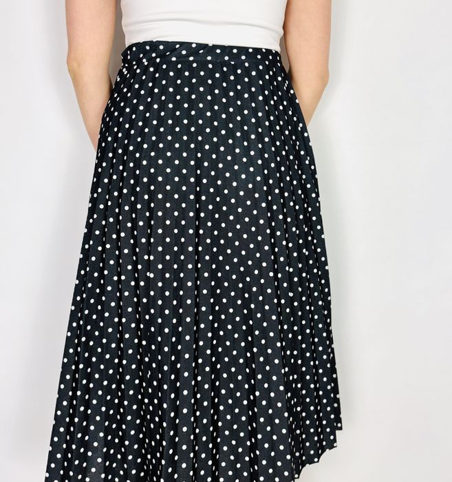 Czarna plisowana spódnica w grochy midi XS 34