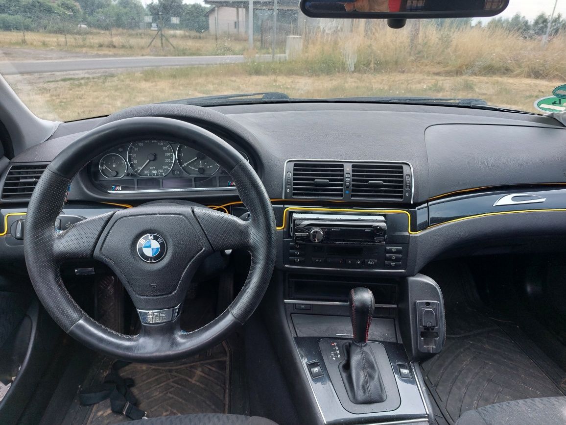 BMW 3 E46 2.5 benzyna