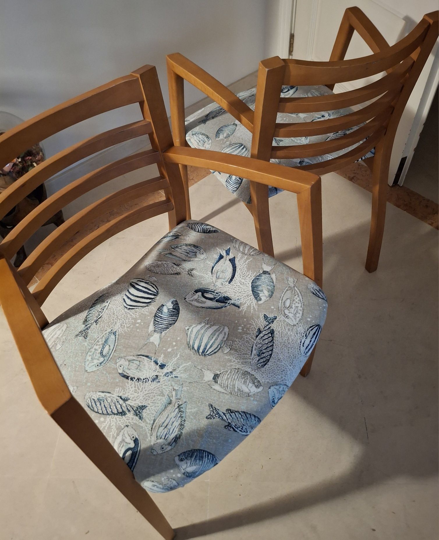 Cadeiras palhinha + outras vintage e contemporâneas