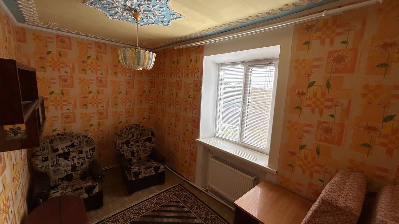 Продаж 2-кімнатної квартири + ВЛАСНИЙ підвал