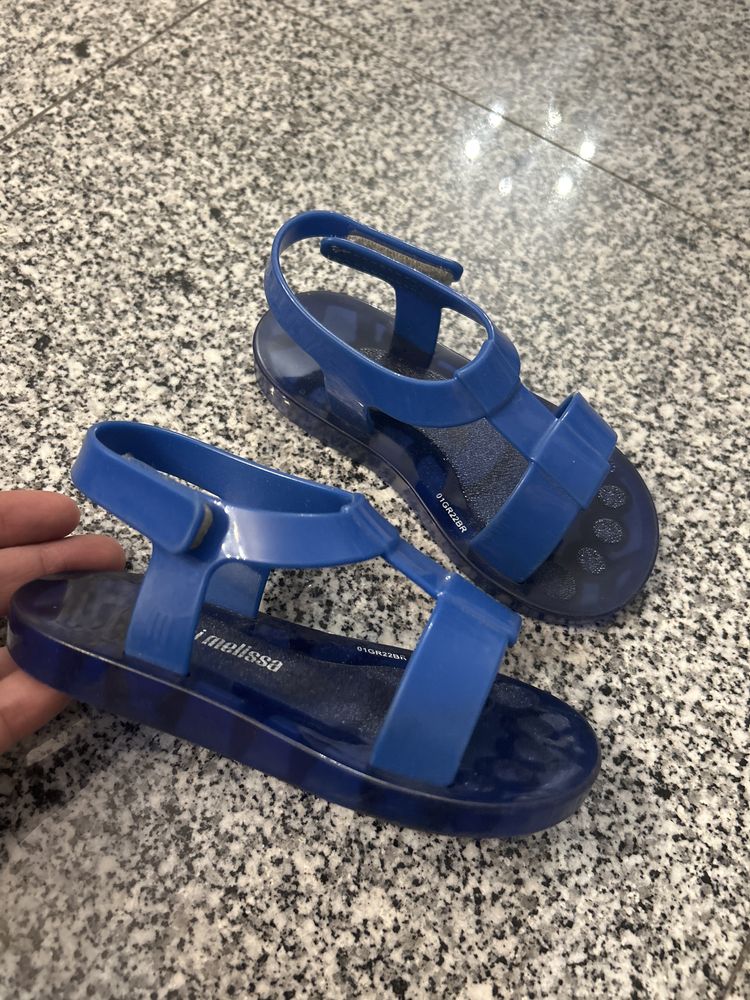 Mini Melissa 25 ou 26 sandálias criança