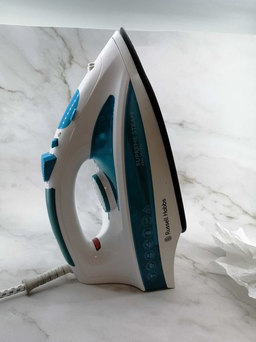 Żelazko parowe Russel Hobbs Supreme 2600W