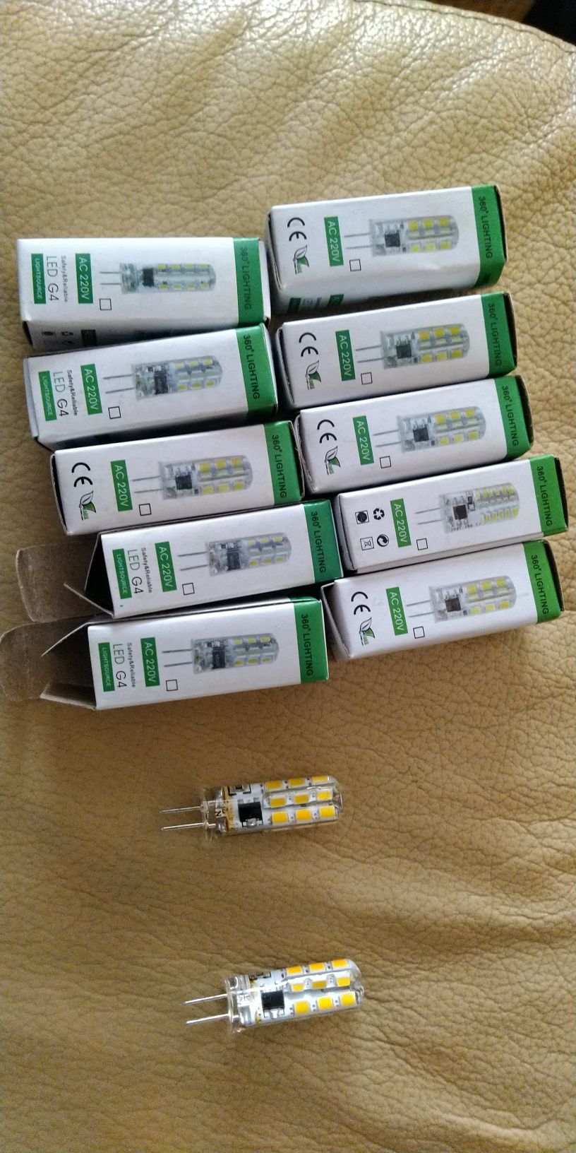 G4 lâmpadas led 220  3w ( corresponde entre 30 a 40w)
branco que