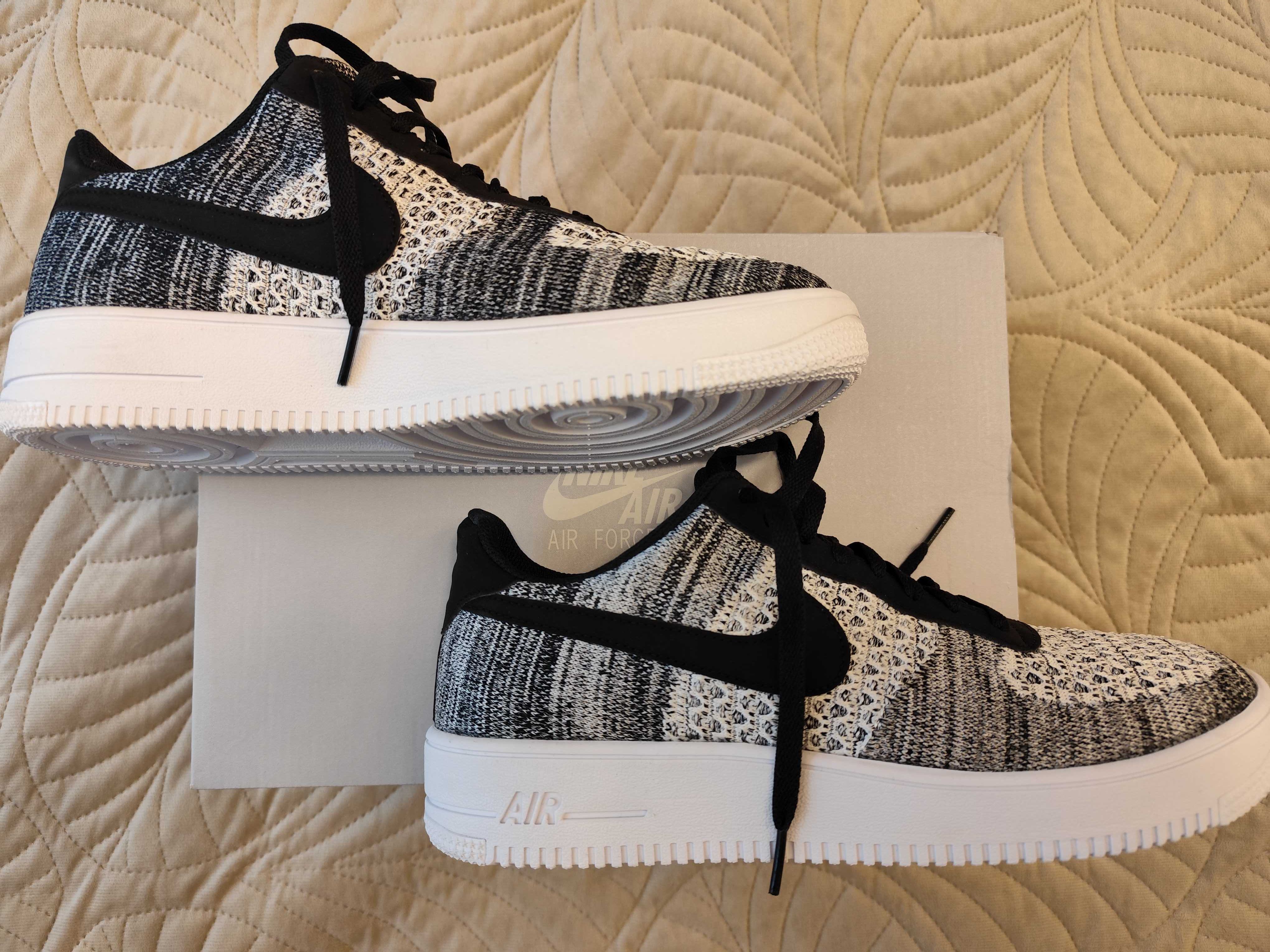 Buty NIKE AIR Force 44/45 czarne białe szare super lekkie