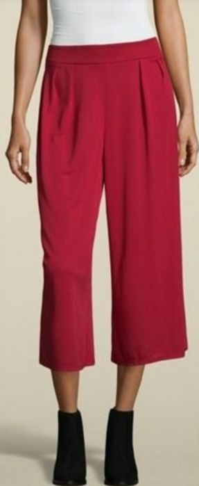 Жіночі штани колюти Bershka