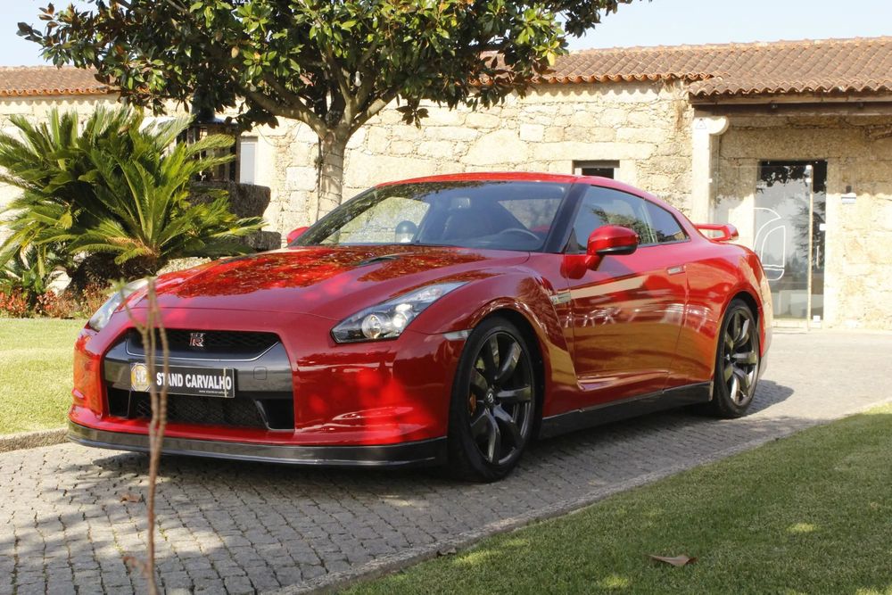 Nissan GT-R Premium Edition