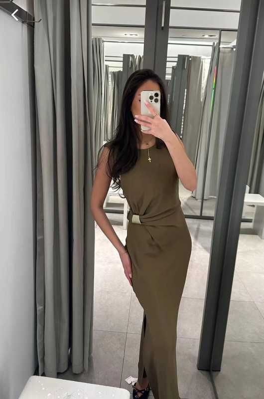 Elegancka sukienka midi khaki klamra drapowanie
