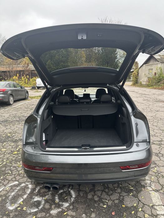 Продам Audi q3 s-line 2017 року