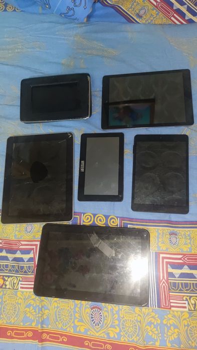Планшеты на запчасти одним лотом
