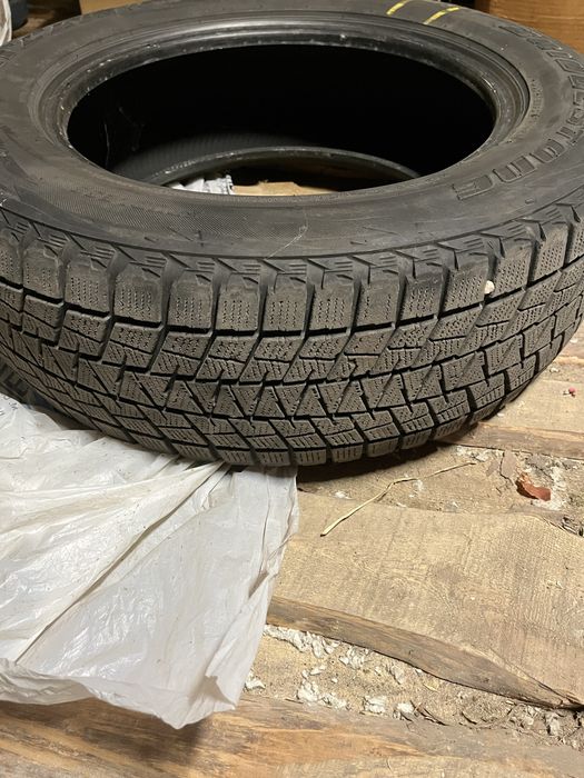 Шини зимові  Bridgestone blizzak