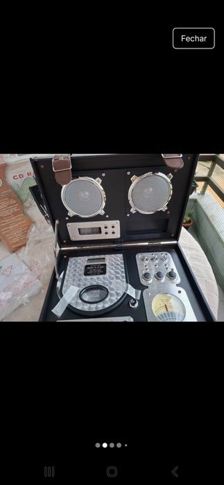 Rádio,  alarme e leitor de CDs NOVO