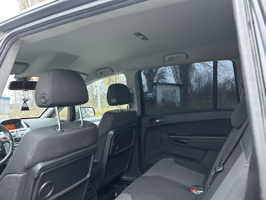 Opel zafira 2010 1.9tdi