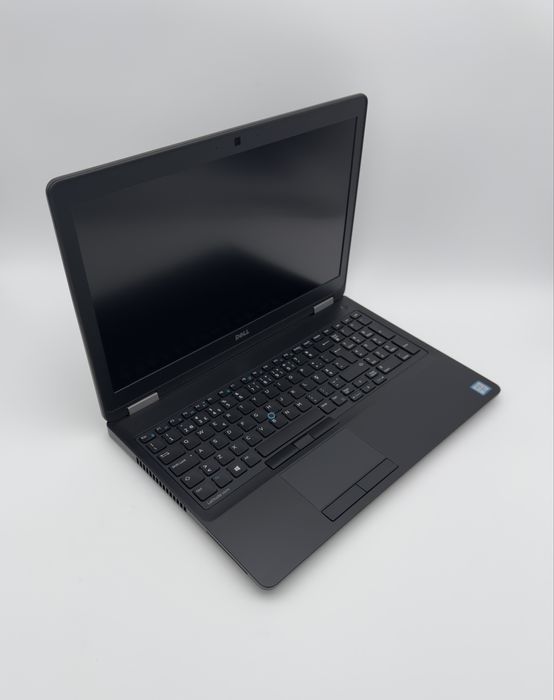 DELL E5570 | i5-6200U | 16GB | 512GB SSD | WIN 11 PRO | 1 ANO GARANTIA