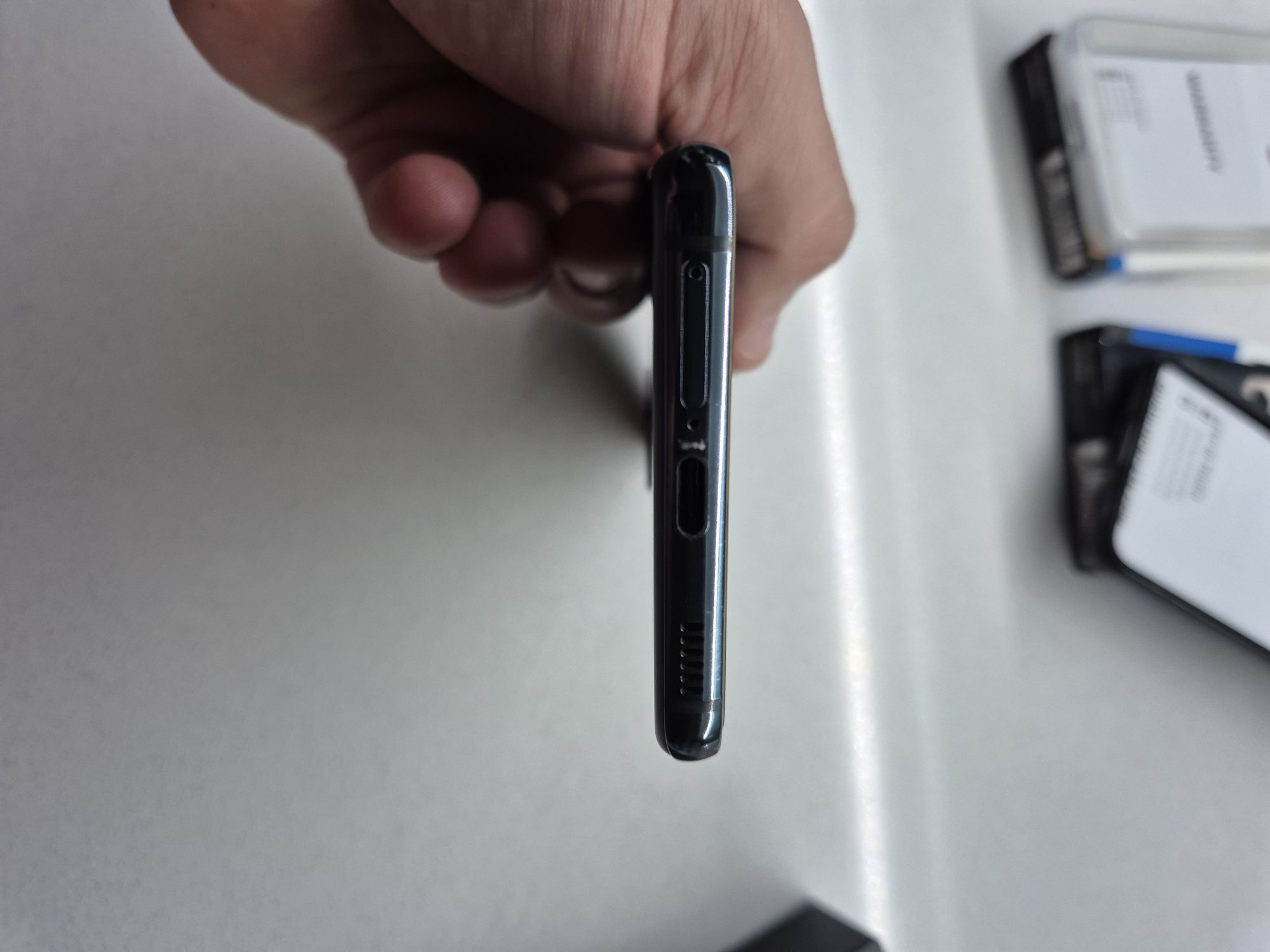 Samsung Galaxy S21 5G (256 GB) + Quadlock