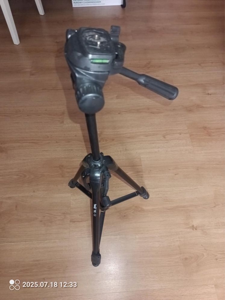 Statyw na aparat foto