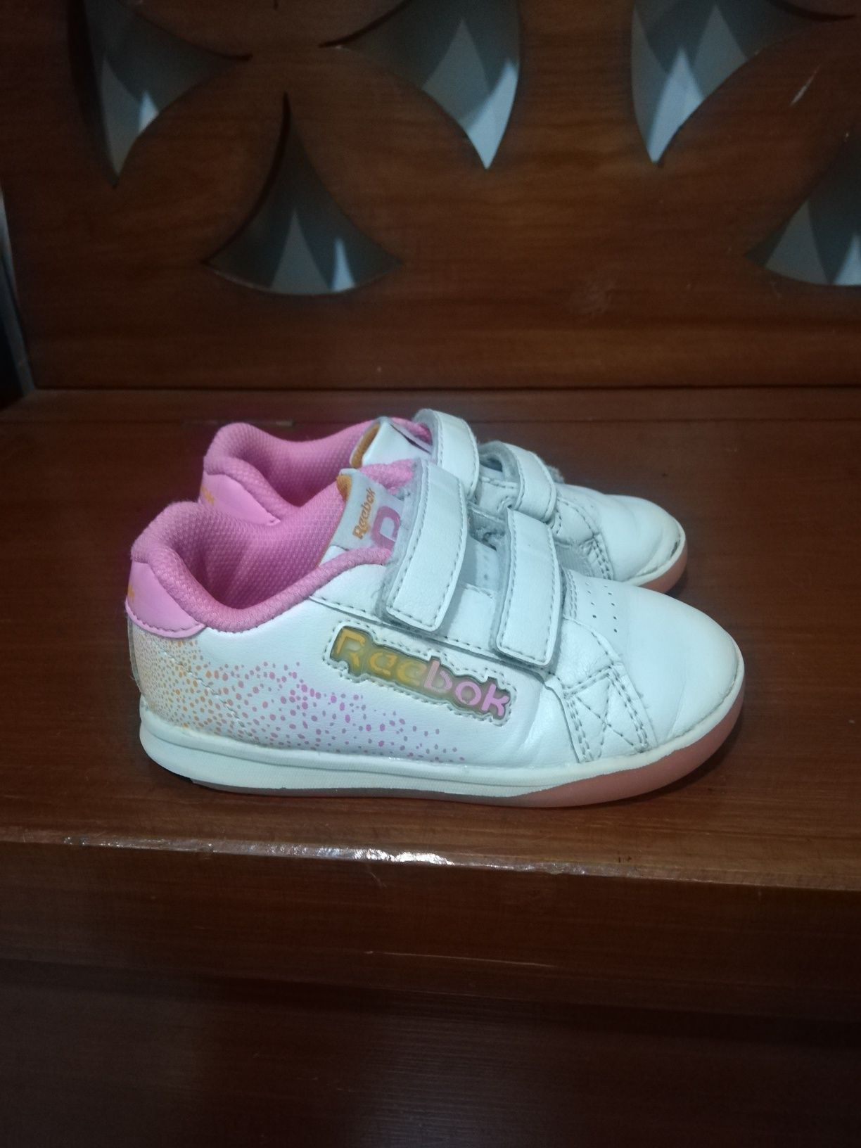 Ténis reebok criança c/luz tamanho 24