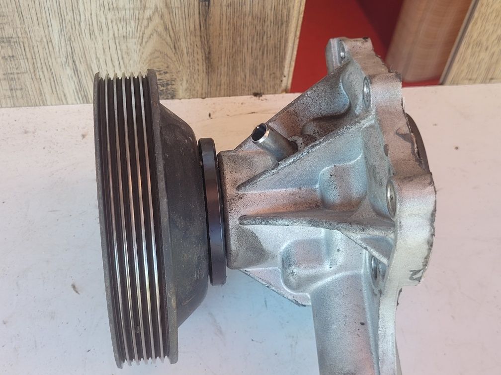 Pompa Wody MERCEDES BENZ W202 1.8 2.0 C180 C200 benzyna LUBIN