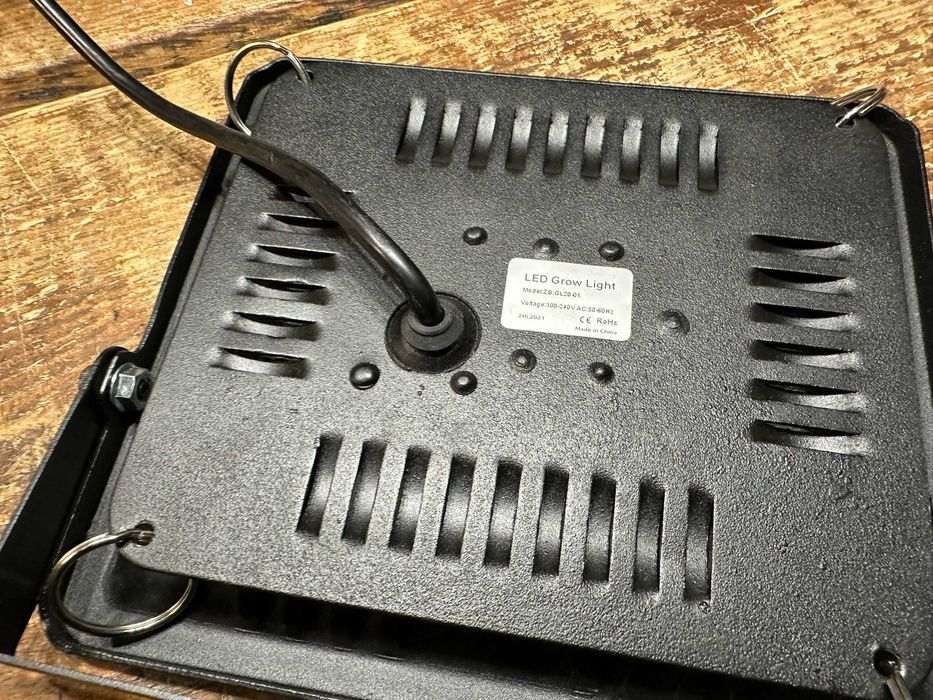 Lampa led fiolet