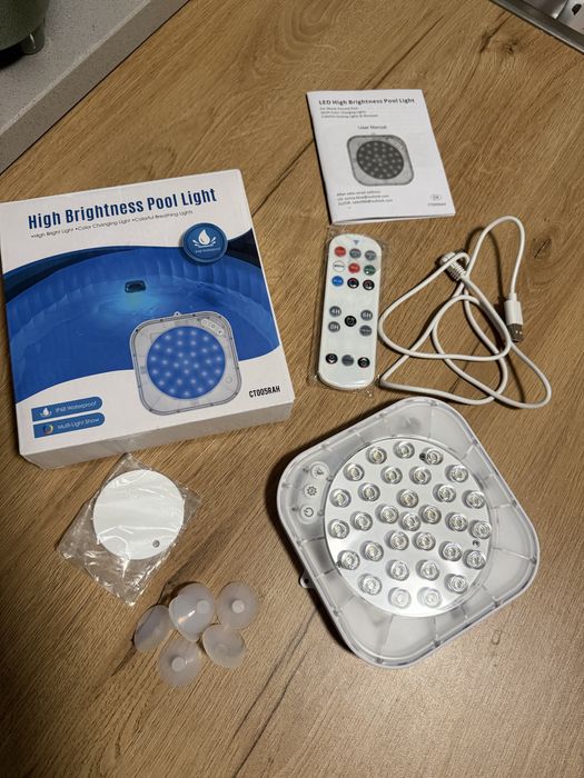 Lampa do basenu.