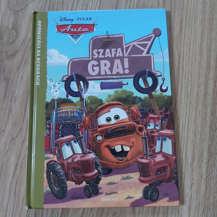 Książka "Szafa gra" w twardej oprawie