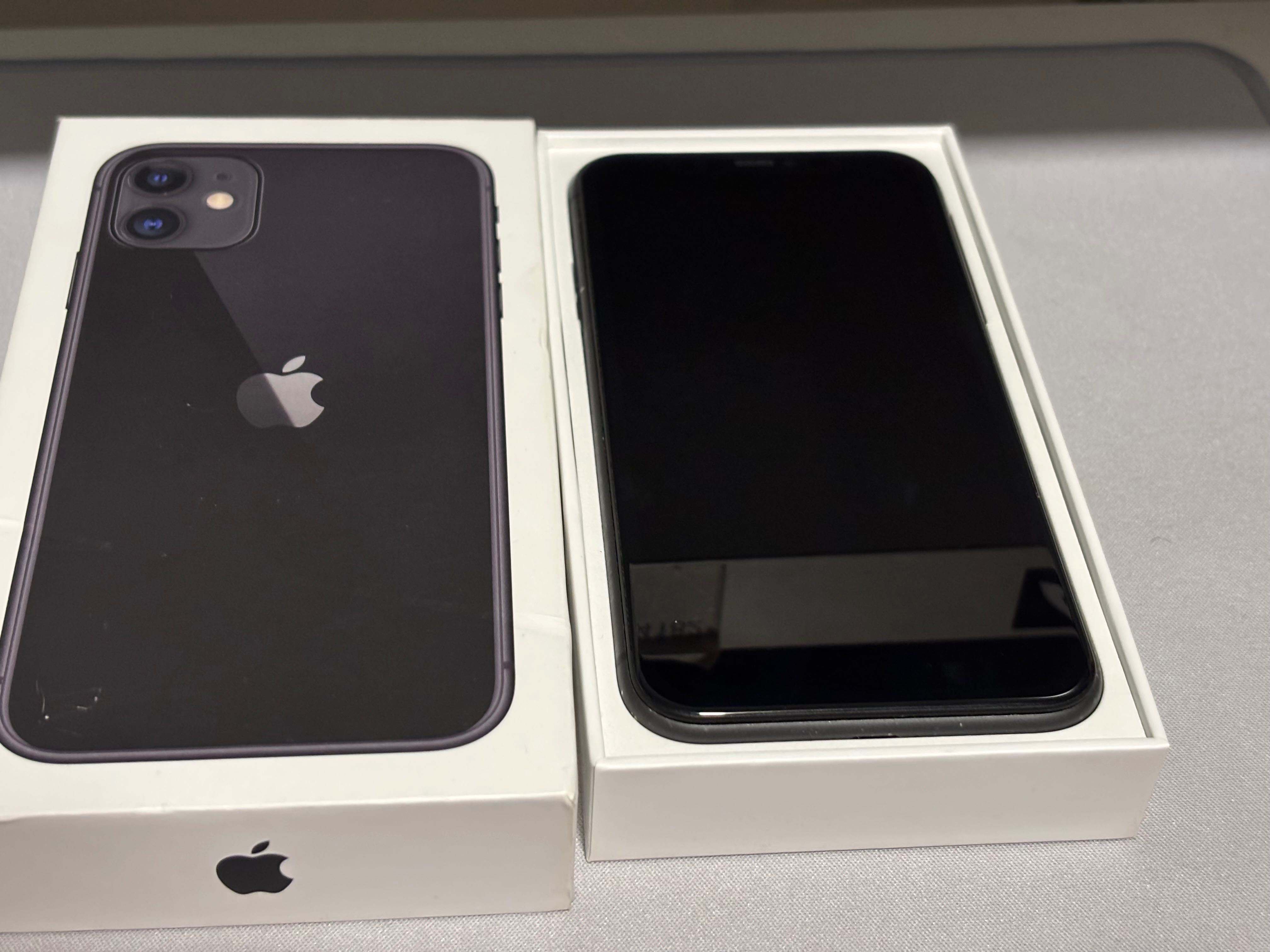 iPhone 11 (usado) na caixa com cabo