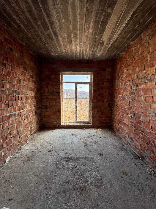 Продаж окремостоячого будинку біля лісу у с. Бірки