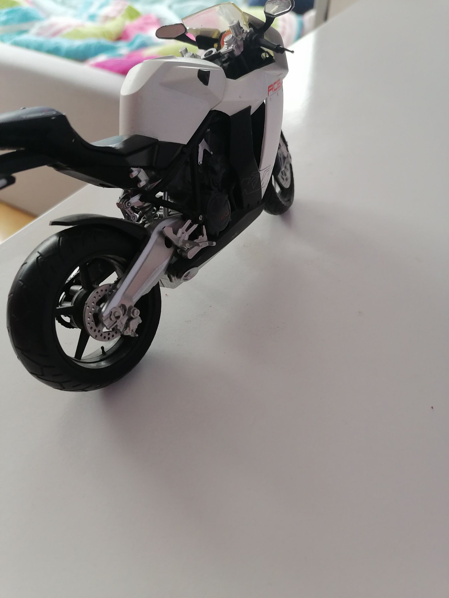 Model motocykla ktm 1:12