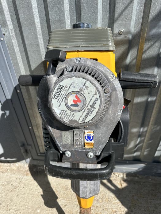 Бензиновий відбійний молоток Wacker Neuson BH 23