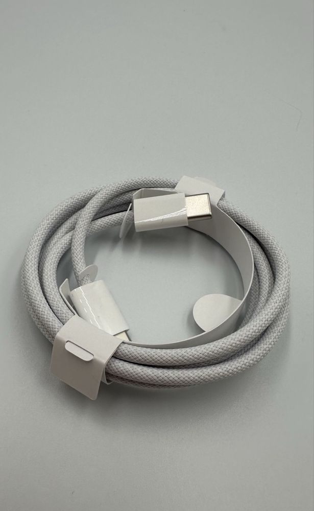Oryginalny Kabel z Tkaniny USB -C USB-C do iphone’a 15/16