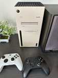 Xbox Series X plus 3 gry i dwa pady zam na PS5 Pro