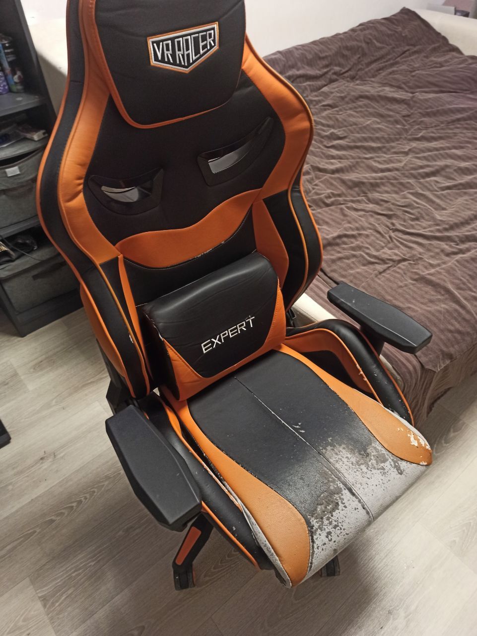Компьютерное кресло VR Racer