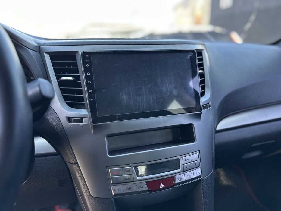 Subaru Legacy топова комплектація