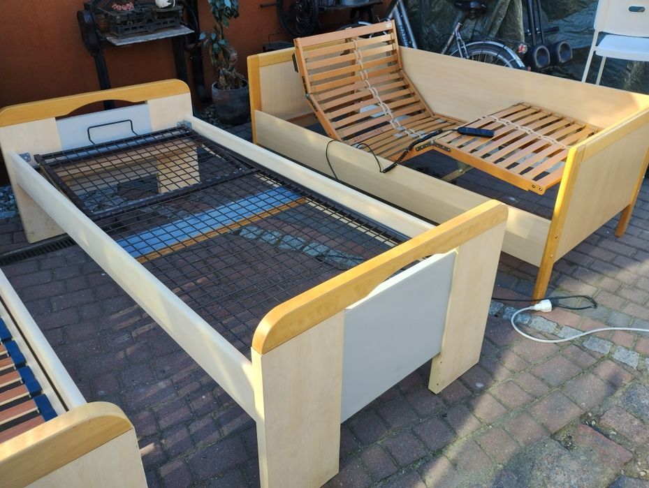 Łóżka drewniane jednoosobowe