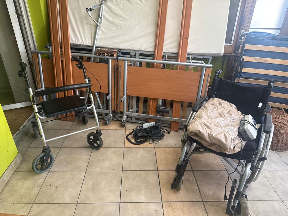 Zestaw rehabilitacyjny łóżko, wózek inwalidzki, balkonik