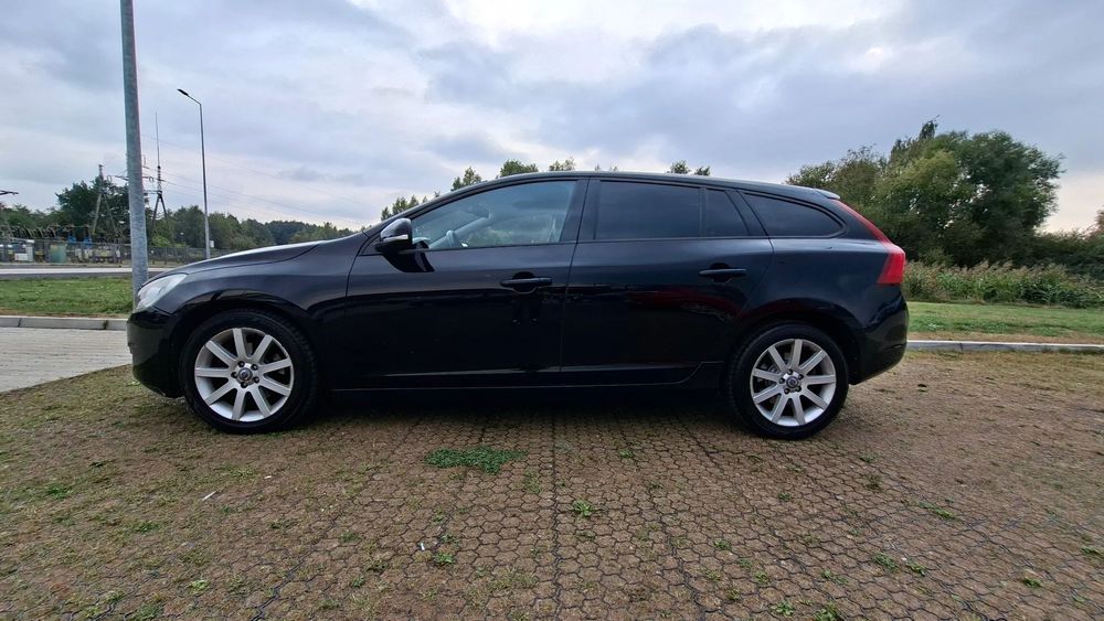 Volvo V60 Volvo V60 D3 • diesel • automat • 2011