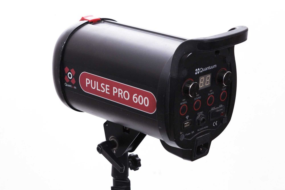 Lampa błyskowa studyjna Quantuum Quadralite Pulse pro 600