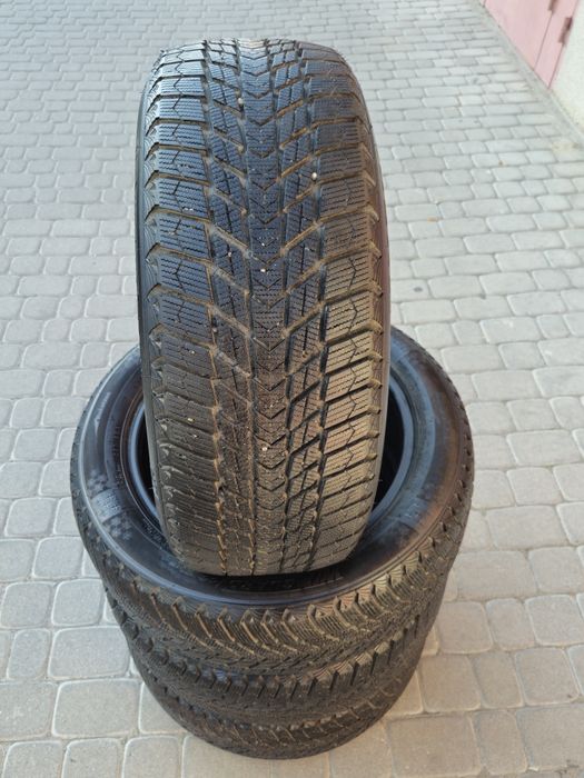 Продам гуму Nexen Win Guard ice pluseНОВА 500км пробігу.Виробник Корея