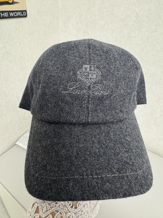 Нова тепла кепка Loro Piana