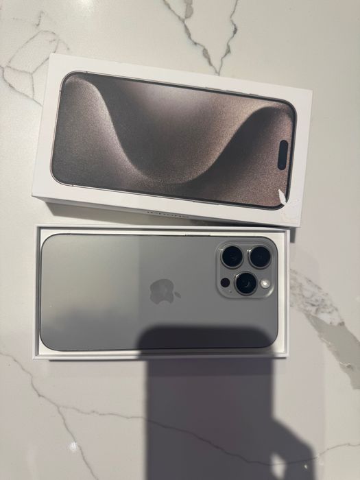 iPhone 15 Pro Max Natural Titanium 256gb