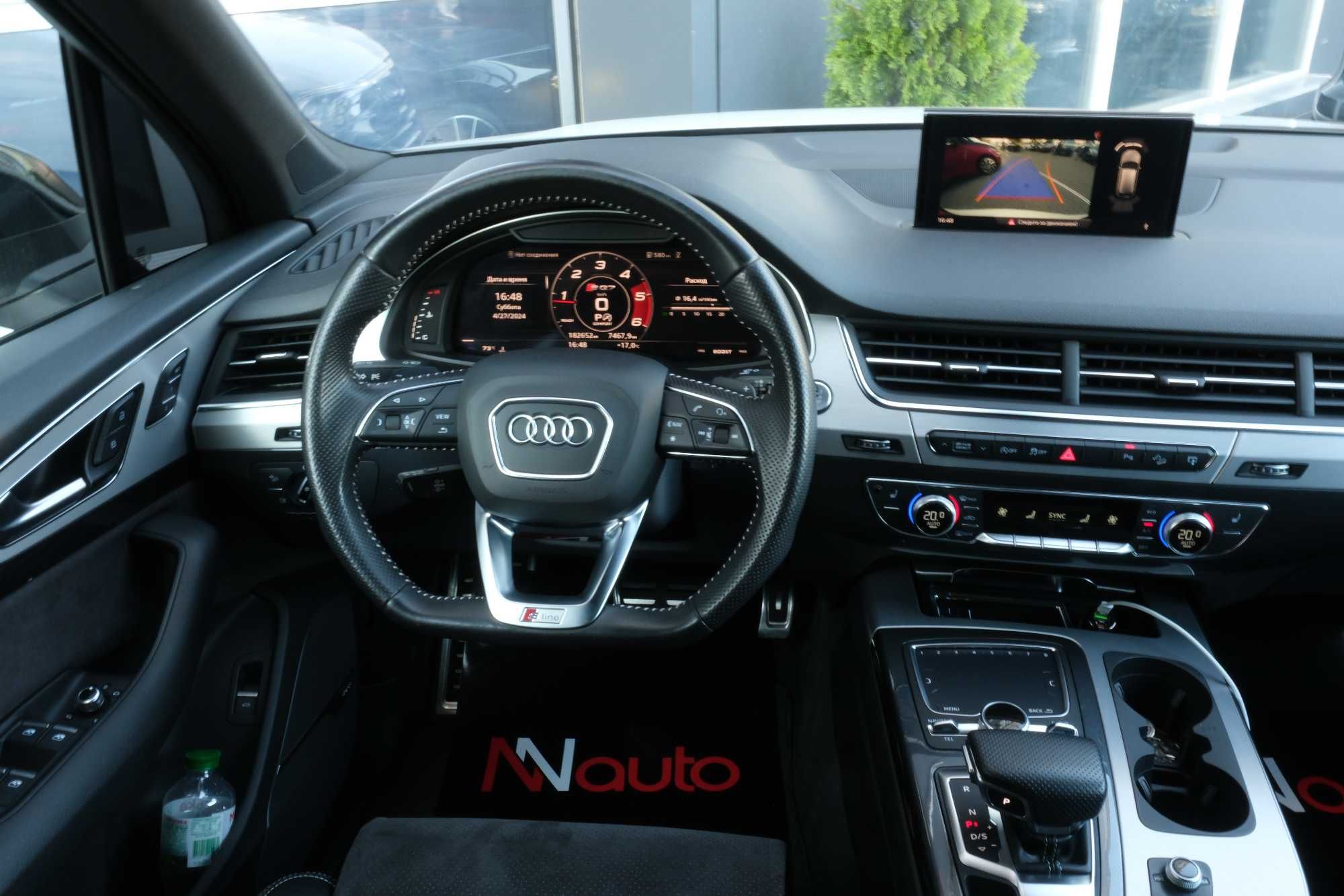 Audi Q7 Автомобиль