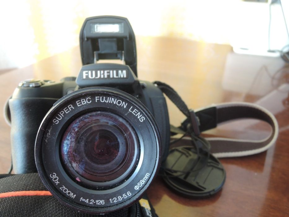 FUJIFILM HS20ESR 16-мегапикс 30x опт.зум 24-720mm