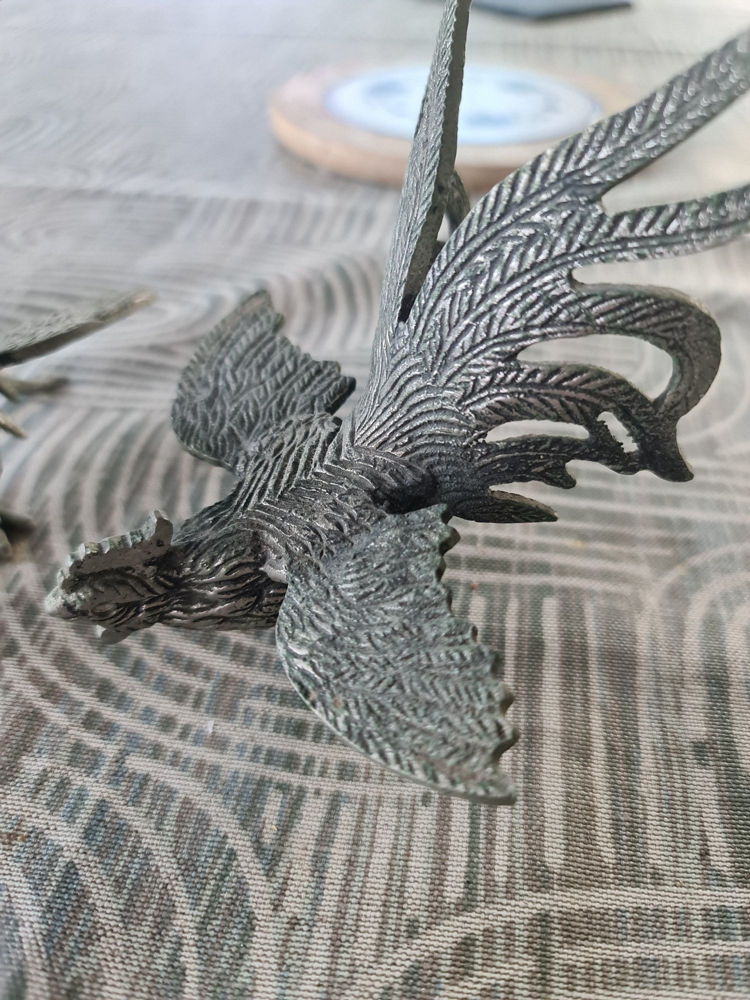 Peça decoração- 2 galos em metal