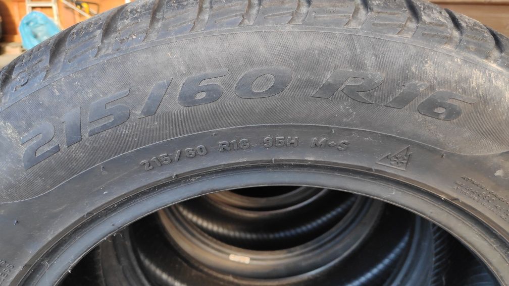 Opony zimowe Pirelli Sottozero 3, 215/60 R16