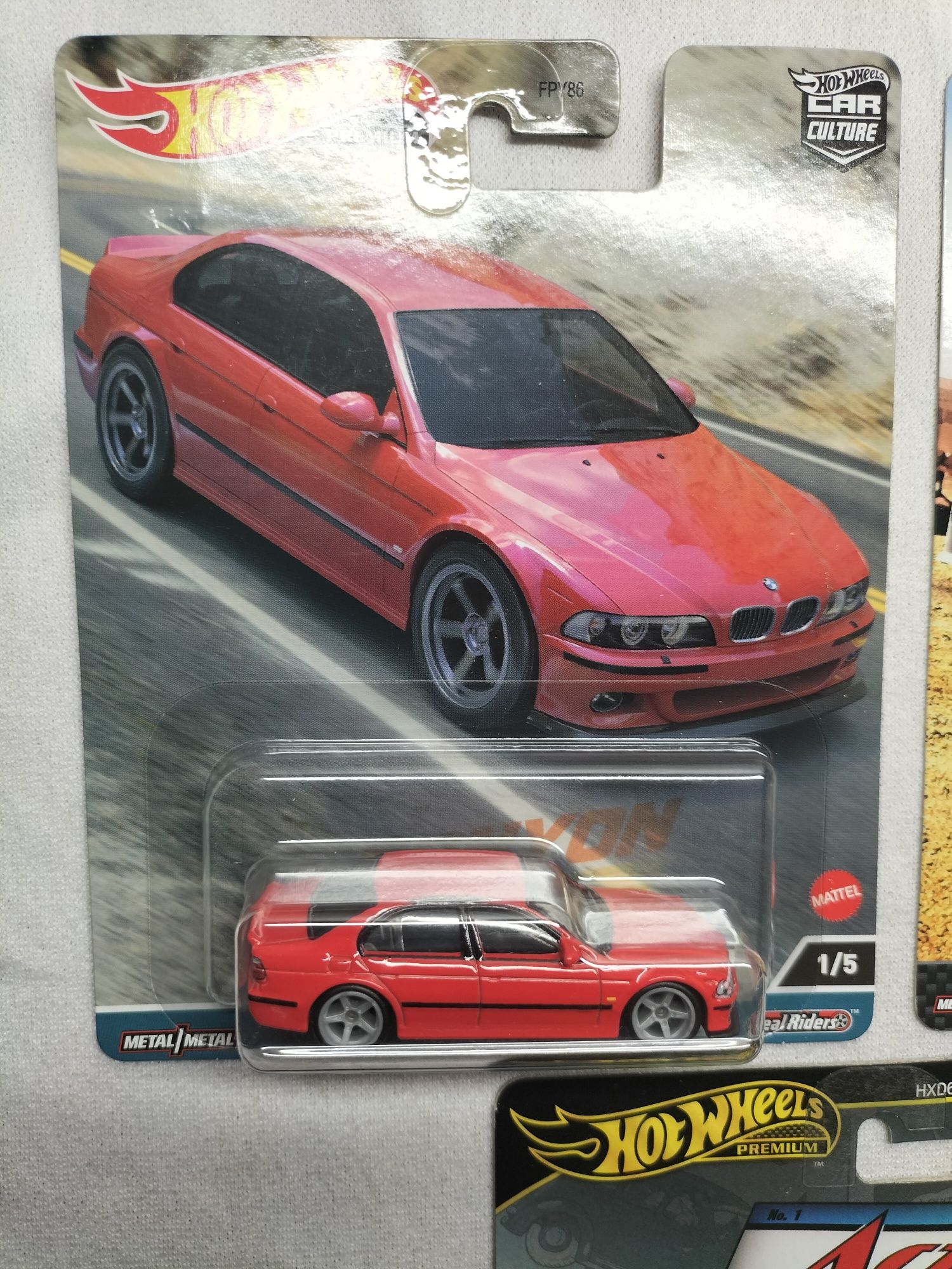 Hot Wheels Premium '01 BMW M5, Action Comics, BDB stan
