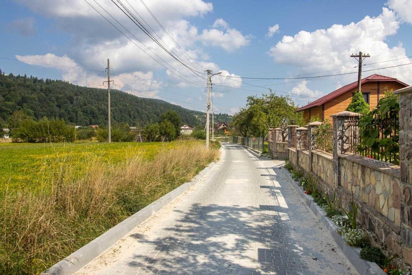 Продаж землі із комунікаціями в Яремче , Карпати